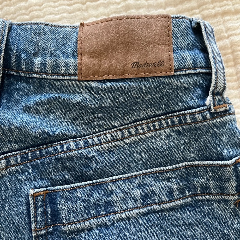 MADEWELL “The Perfect Vintsge” Wide Leg Jeans w/patch pocket - Picture 3 of 11